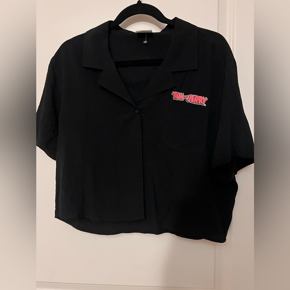 Tom & Jerry black button up (NWT) size medium - Picture 1 of 4
